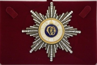 Звезда орден Святой Ольги лучевая (с хрусталем)