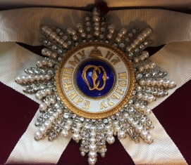 Звезда орден Святой Ольги (с хрусталём и жемчугом)